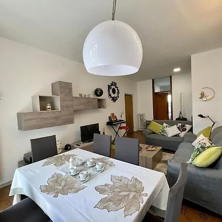 Paganellaroom Twin Beds & Wifi شقة