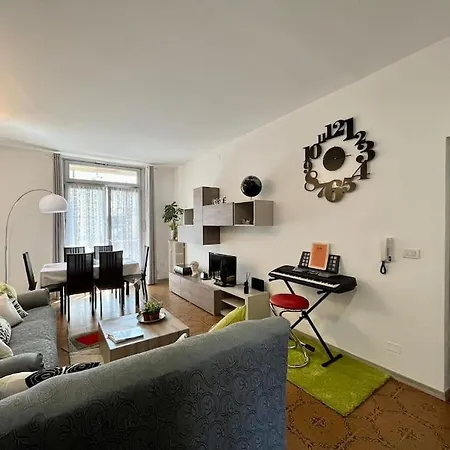 Апартаменты Paganellaroom Twin Beds & Wifi *